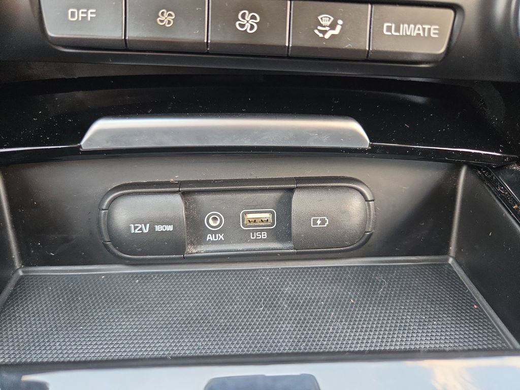 Used 2018 Kia Stinger Premium AWD/4WD image 39