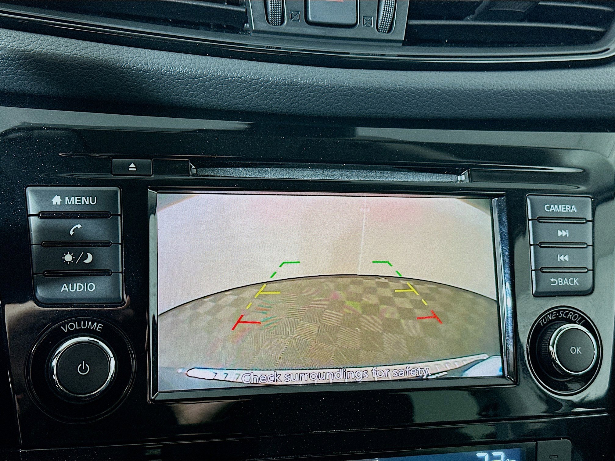 Used 2020 Nissan Rogue SV image 13