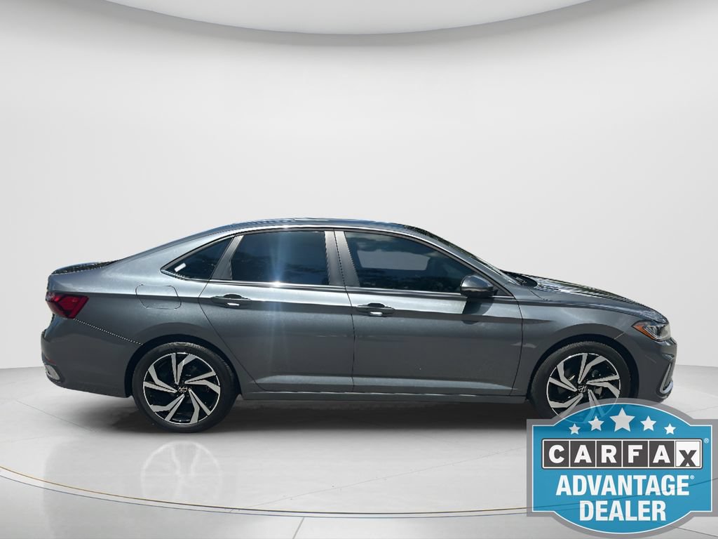 Certified 2026 Volkswagen Jetta SEL FWD image 4