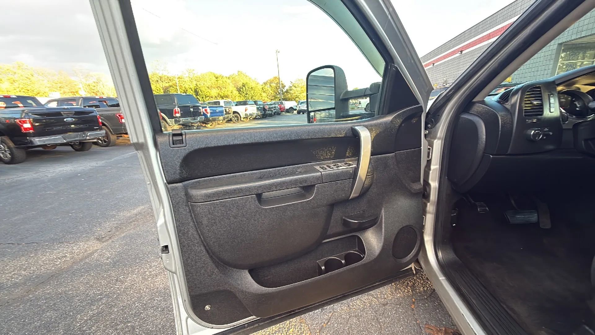 Used 2011 Chevrolet Silverado 1500 LT w/ All-Star Edition image 9