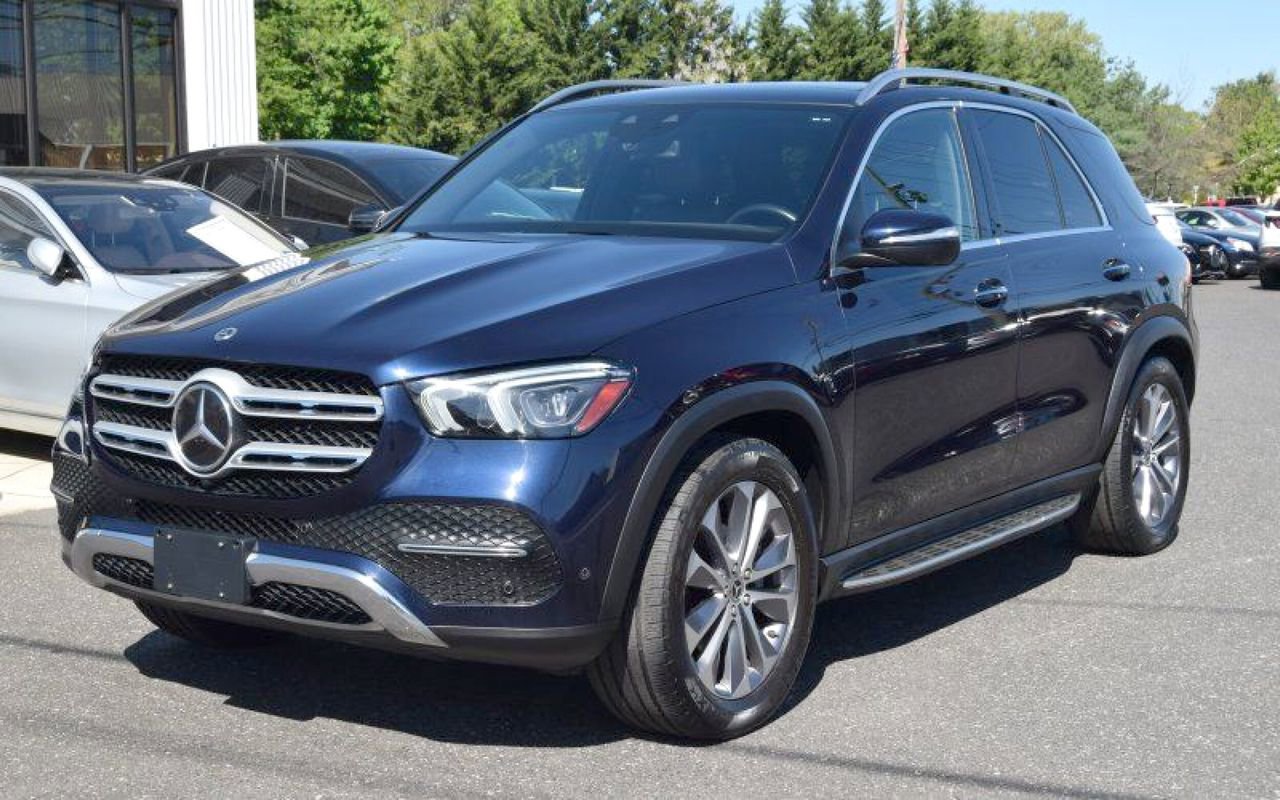 Used 2021 Mercedes-Benz GLE 350 4MATIC image 4