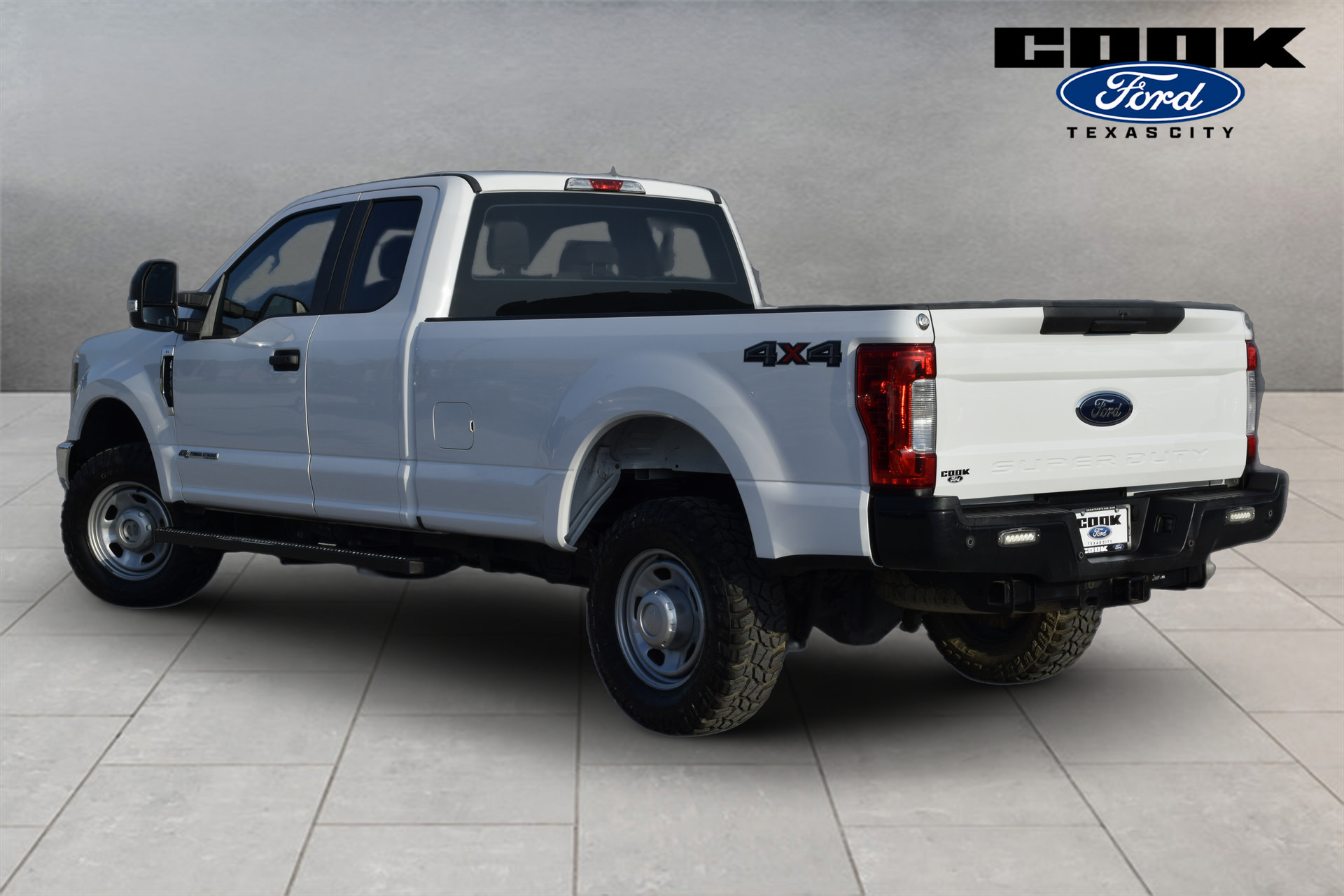 Used 2019 Ford F350 XL w/ Power Equipment Group AWD/4WD image 3