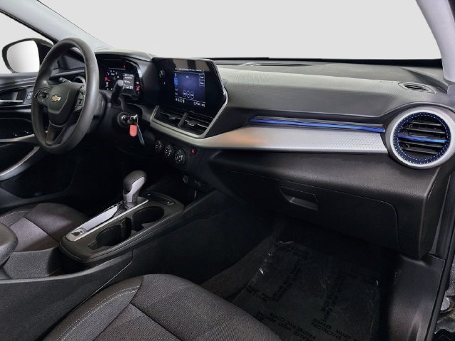 Used 2024 Chevrolet Trax LS w/ LS Convenience Package FWD image 28