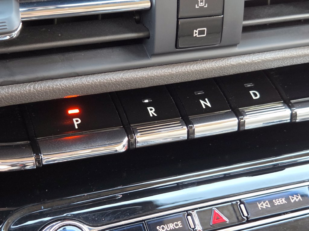 Used 2022 Lincoln Corsair AWD w/ Premium Package image 40