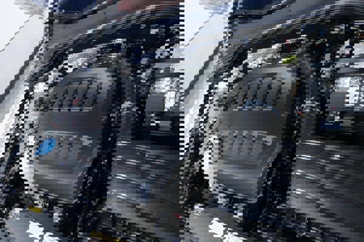 Used 2024 Volkswagen Golf R image 8