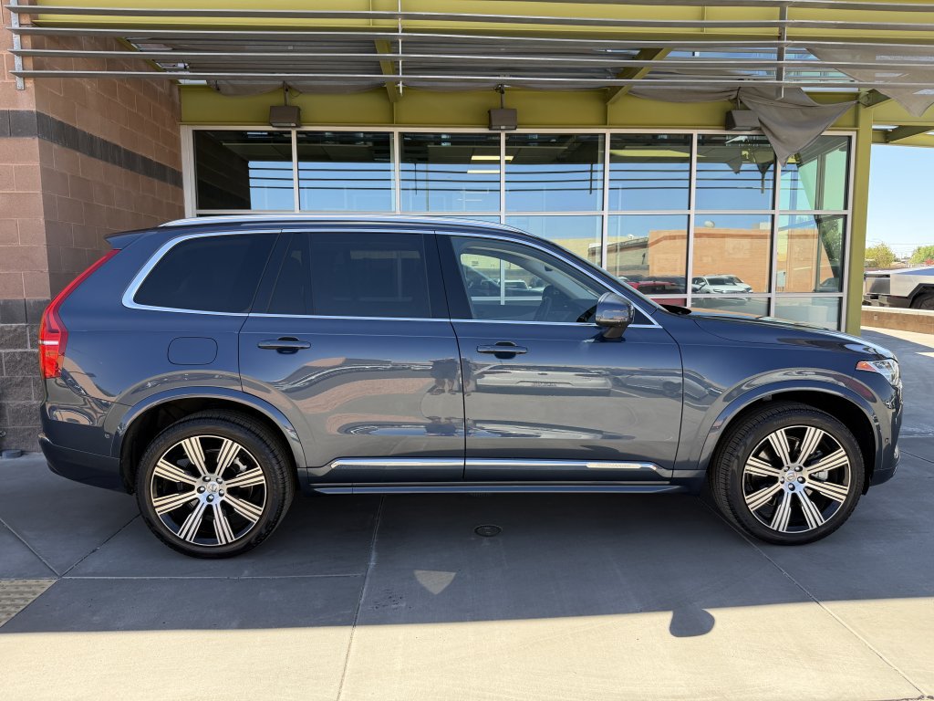 Used 2024 Volvo XC90 T8 Ultimate AWD/4WD image 9