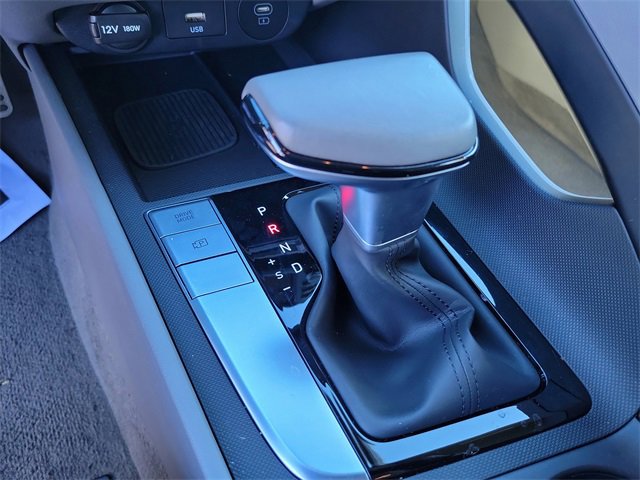 Used 2025 Hyundai Elantra Sport image 29