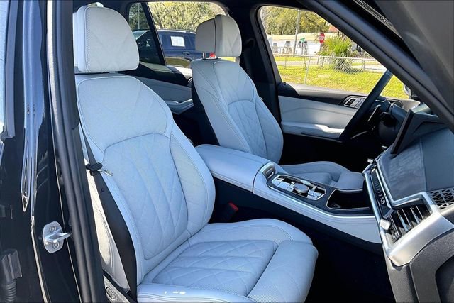 Used 2025 BMW X5 xDrive40i w/ Climate Comfort Package image 30