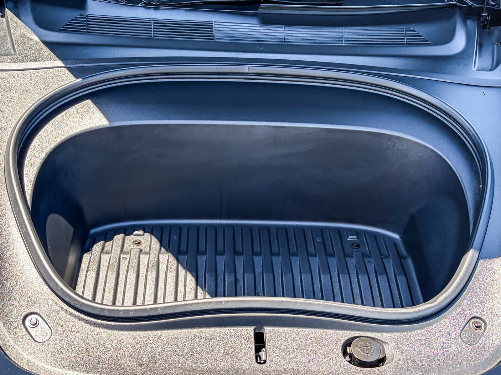 Used 2025 Tesla Model 3 Long Range RWD image 25
