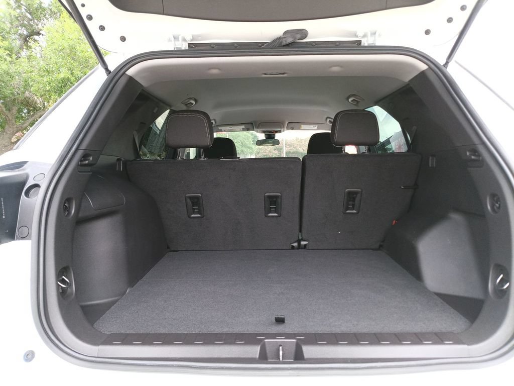 Used 2024 Chevrolet Equinox LS FWD image 34