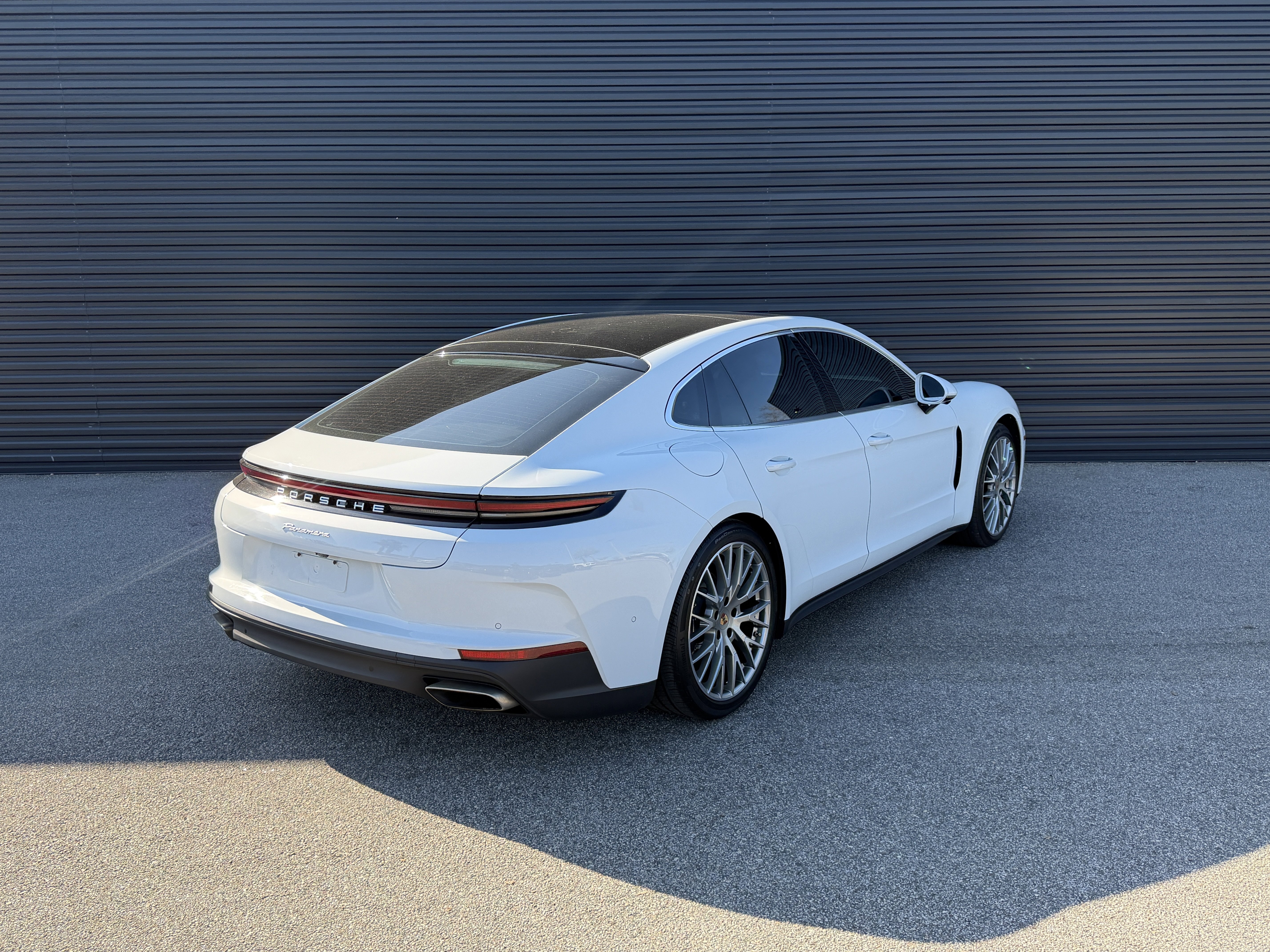 Certified 2024 Porsche Panamera 4 image 9