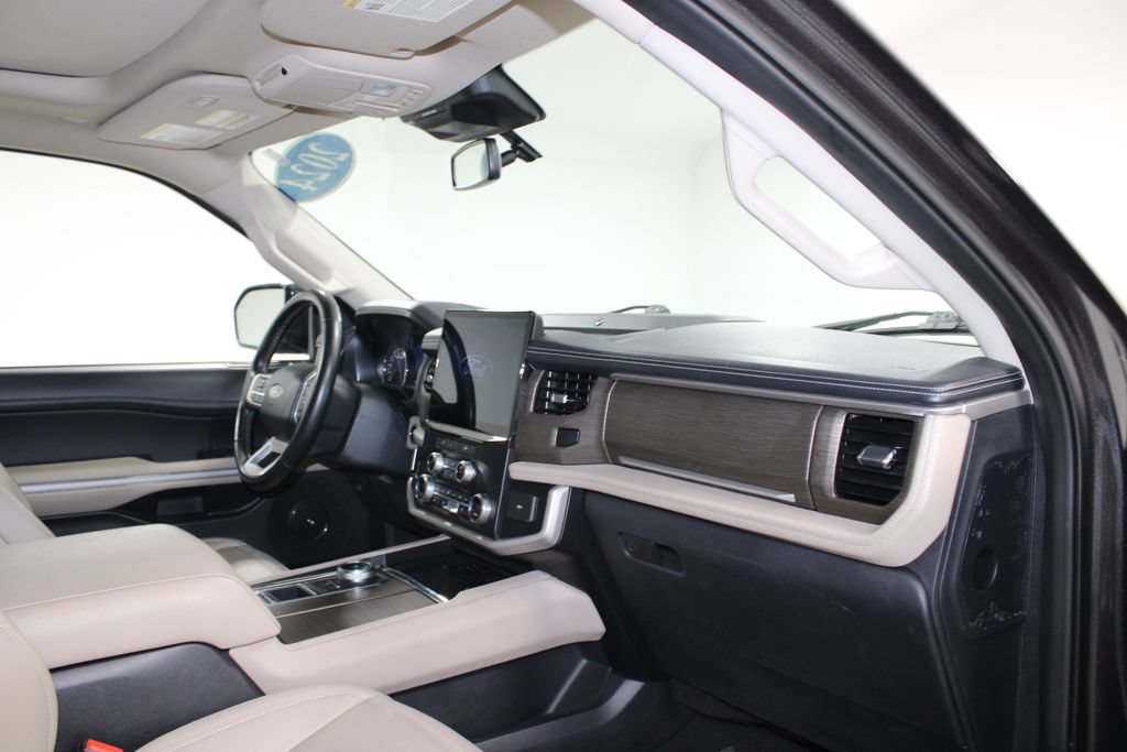 Used 2024 Ford Expedition Limited RWD image 32