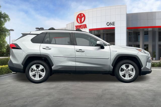 Certified 2020 Toyota RAV4 XLE image 3