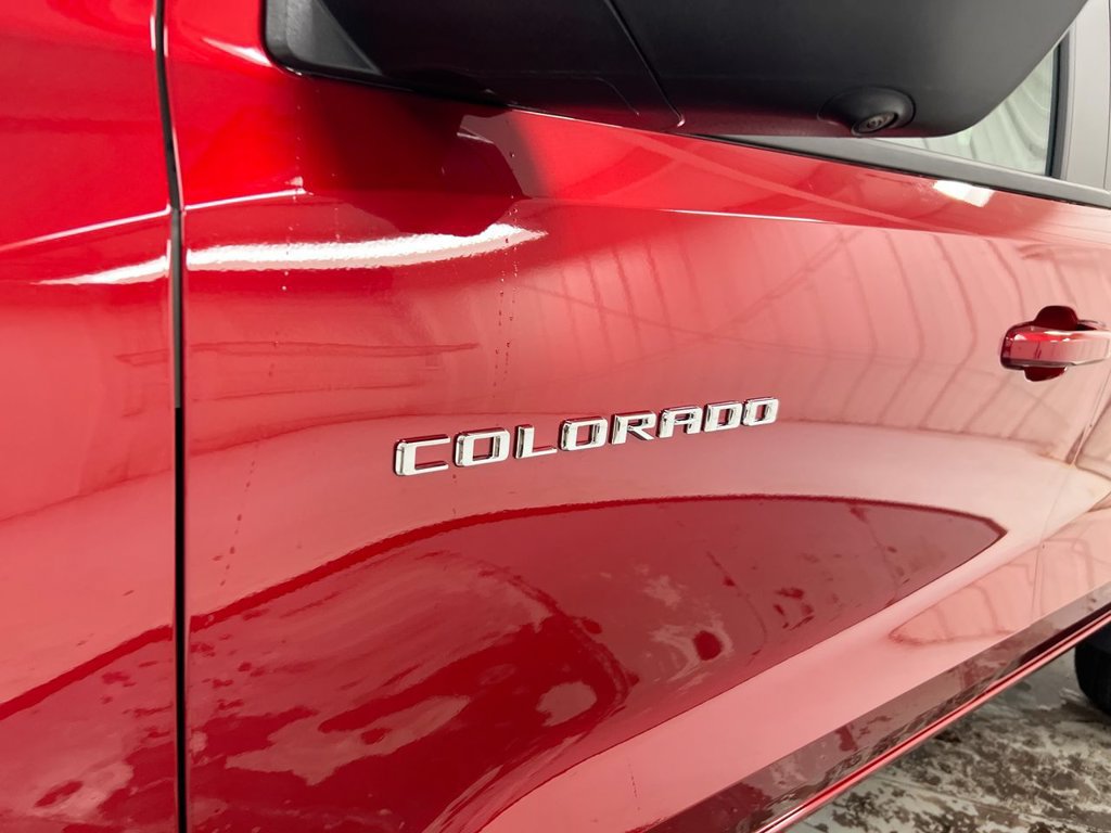 Used 2026 Chevrolet Colorado Z71 w/ Technology Package AWD/4WD image 26