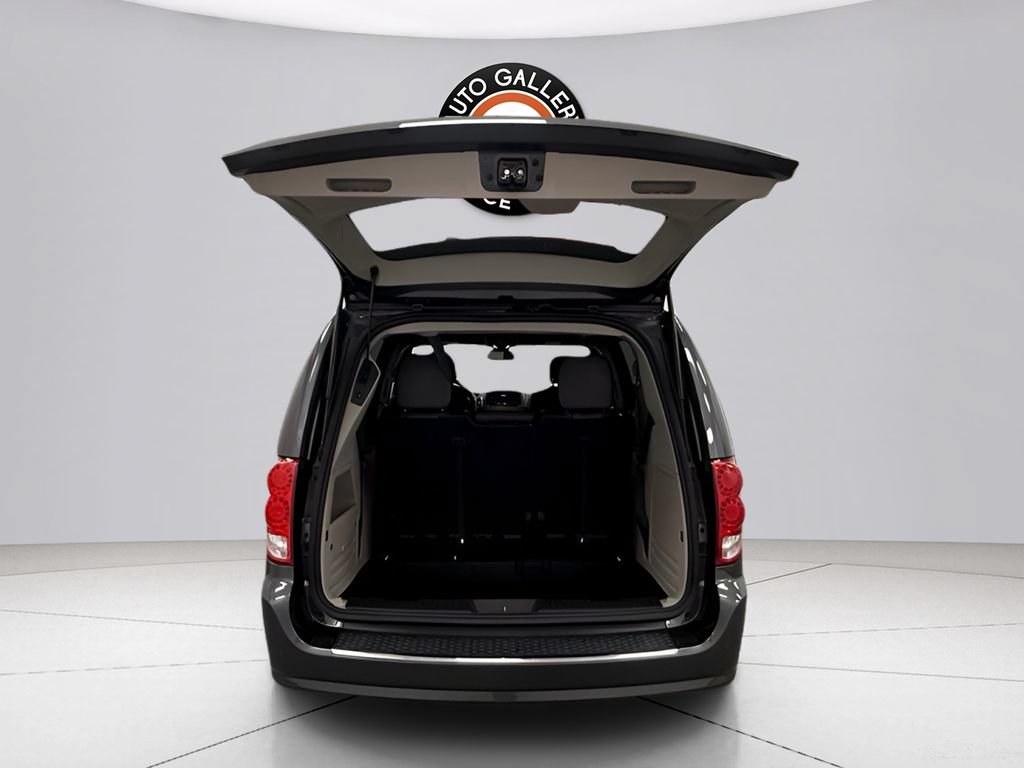 Used 2019 Dodge Grand Caravan SXT FWD image 26