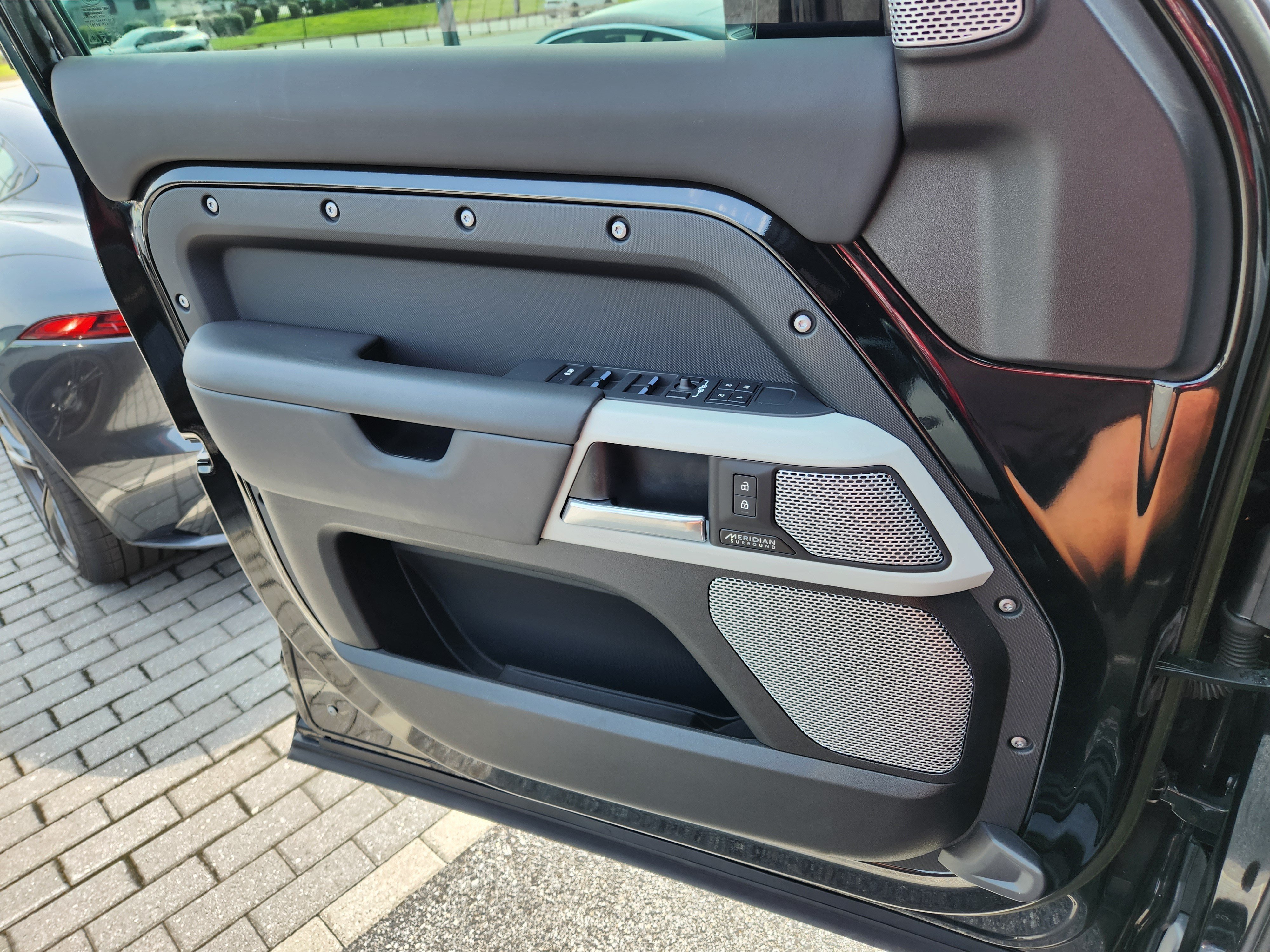 Certified 2023 Land Rover Defender 130 X-Dynamic SE AWD/4WD image 24