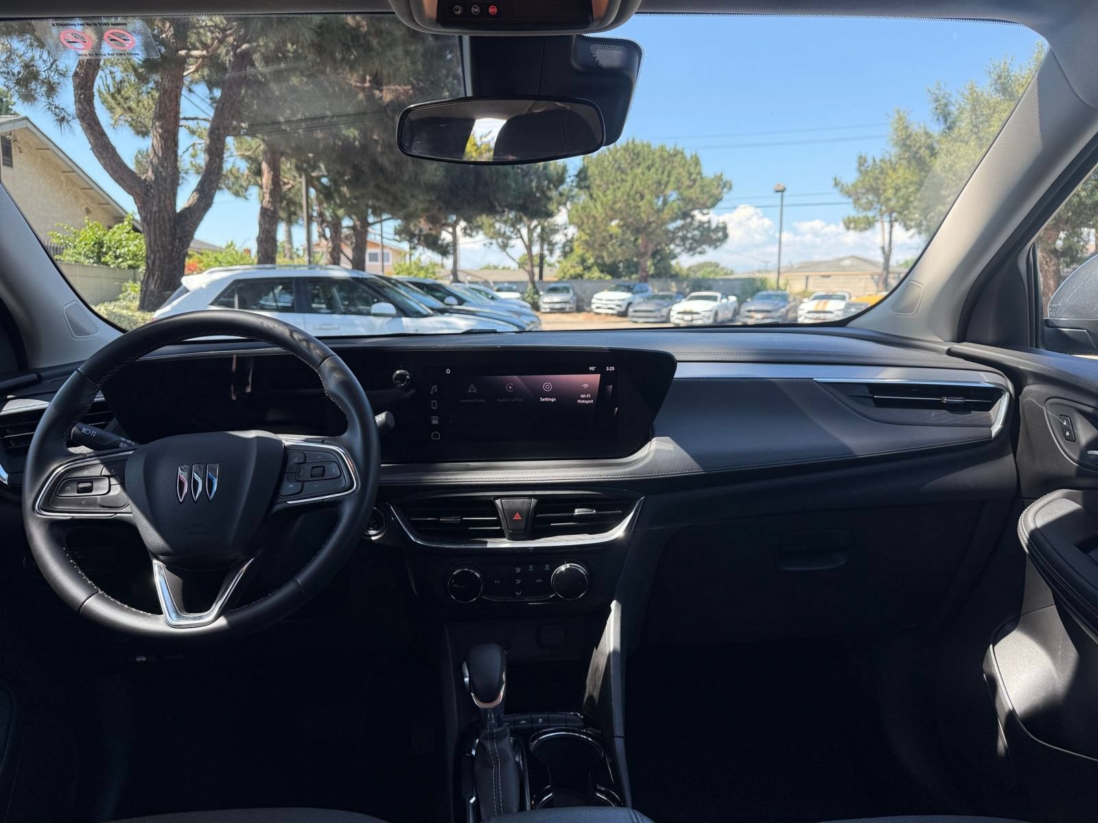 Used 2025 Buick Encore GX Preferred AWD/4WD image 29