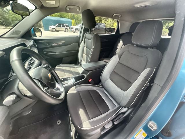 Certified 2025 Chevrolet TrailBlazer LT w/ LT Cold Weather Package image 18