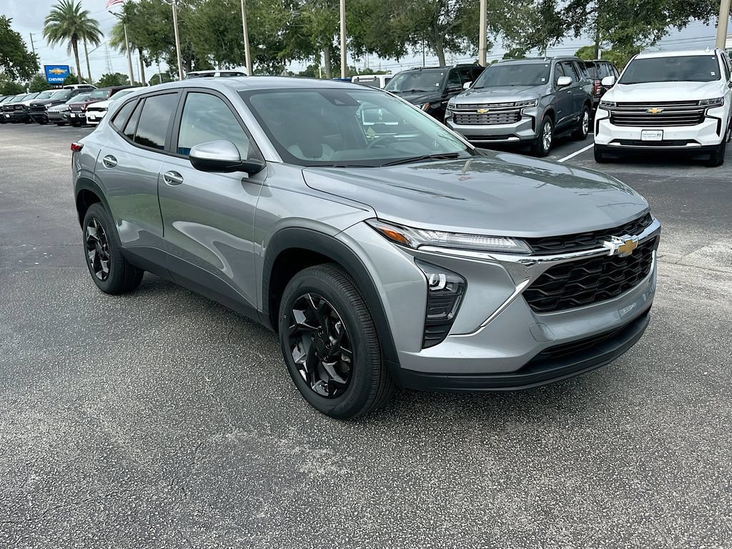 Certified 2024 Chevrolet Trax LS w/ LS Convenience Package FWD image 3
