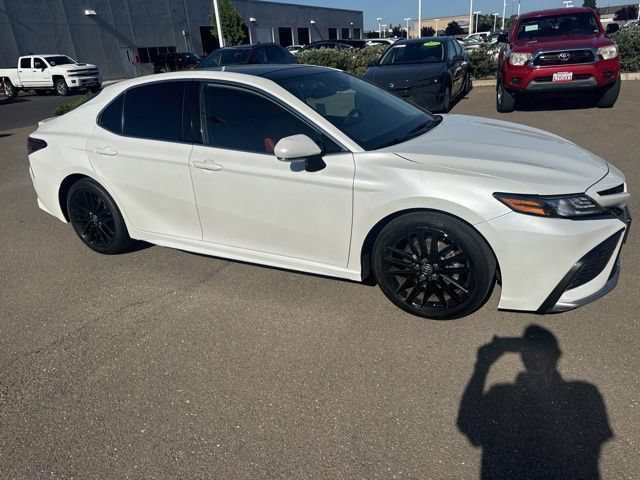 Used 2021 Toyota Camry XSE FWD image 5