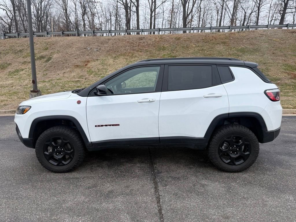 Used 2023 Jeep Compass Trailhawk image 4