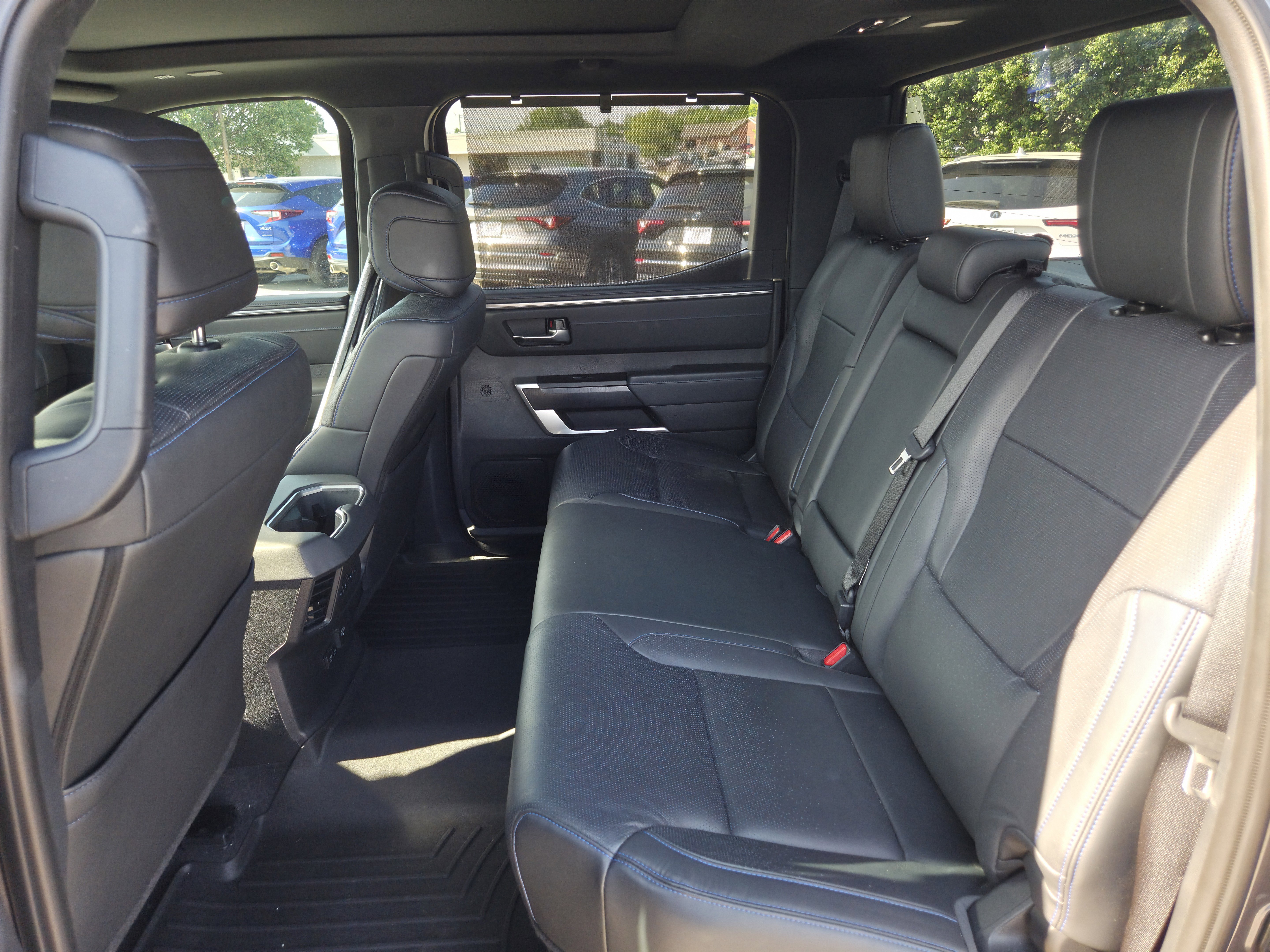 Used 2023 Toyota Tundra Platinum AWD/4WD image 5