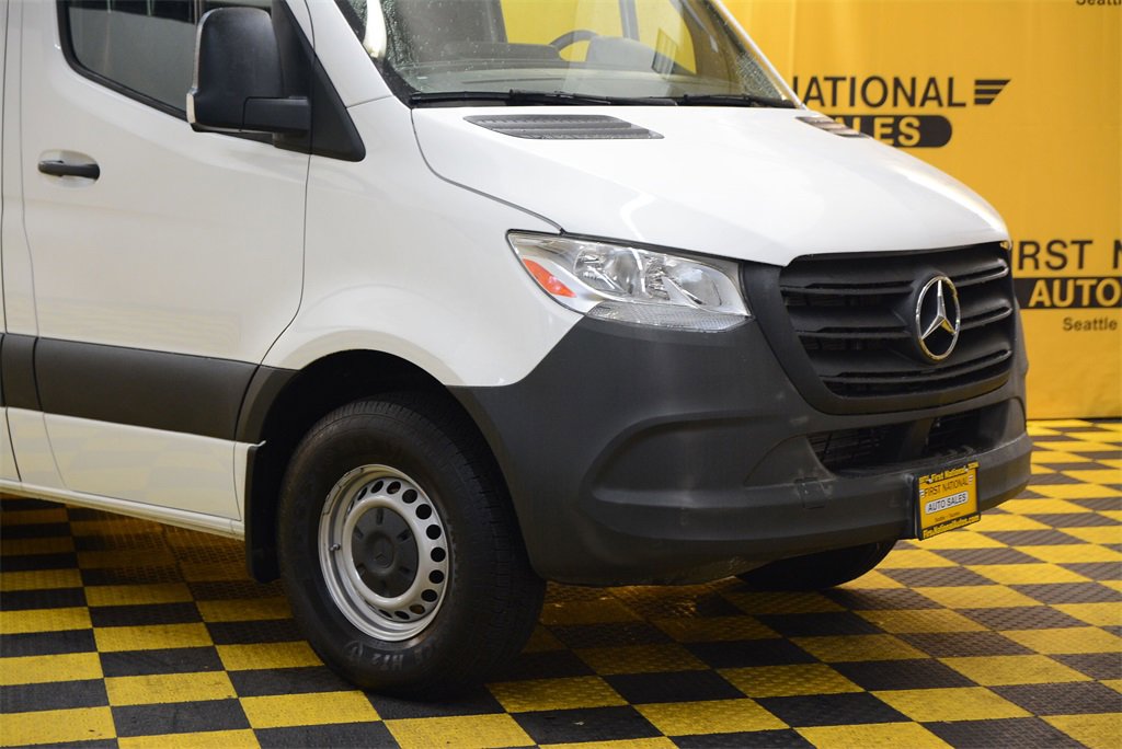 Used 2022 Mercedes-Benz Sprinter 144 Cargo image 3