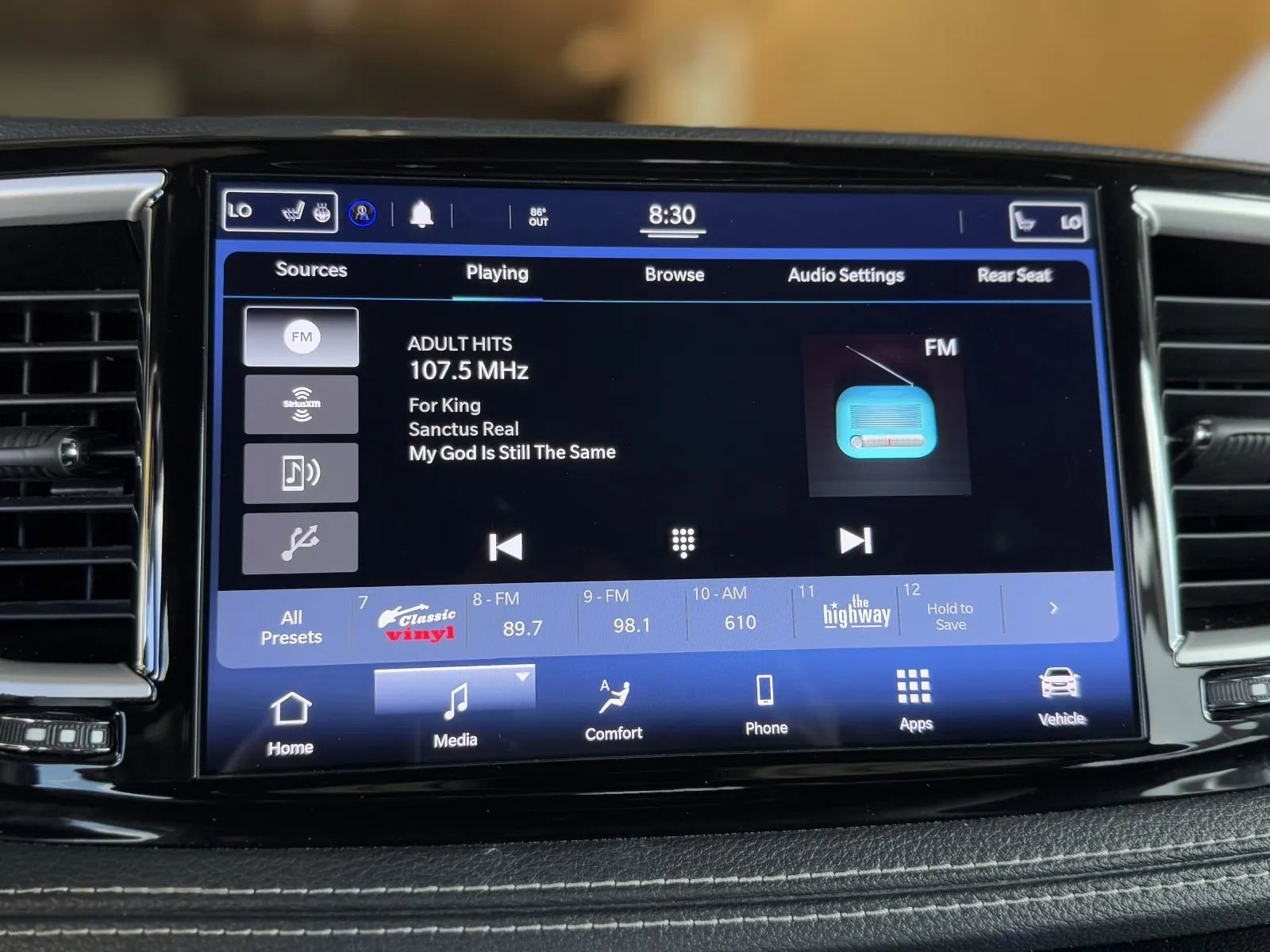 Used 2021 Chrysler Pacifica Touring w/ Uconnect Theater Family Group image 30