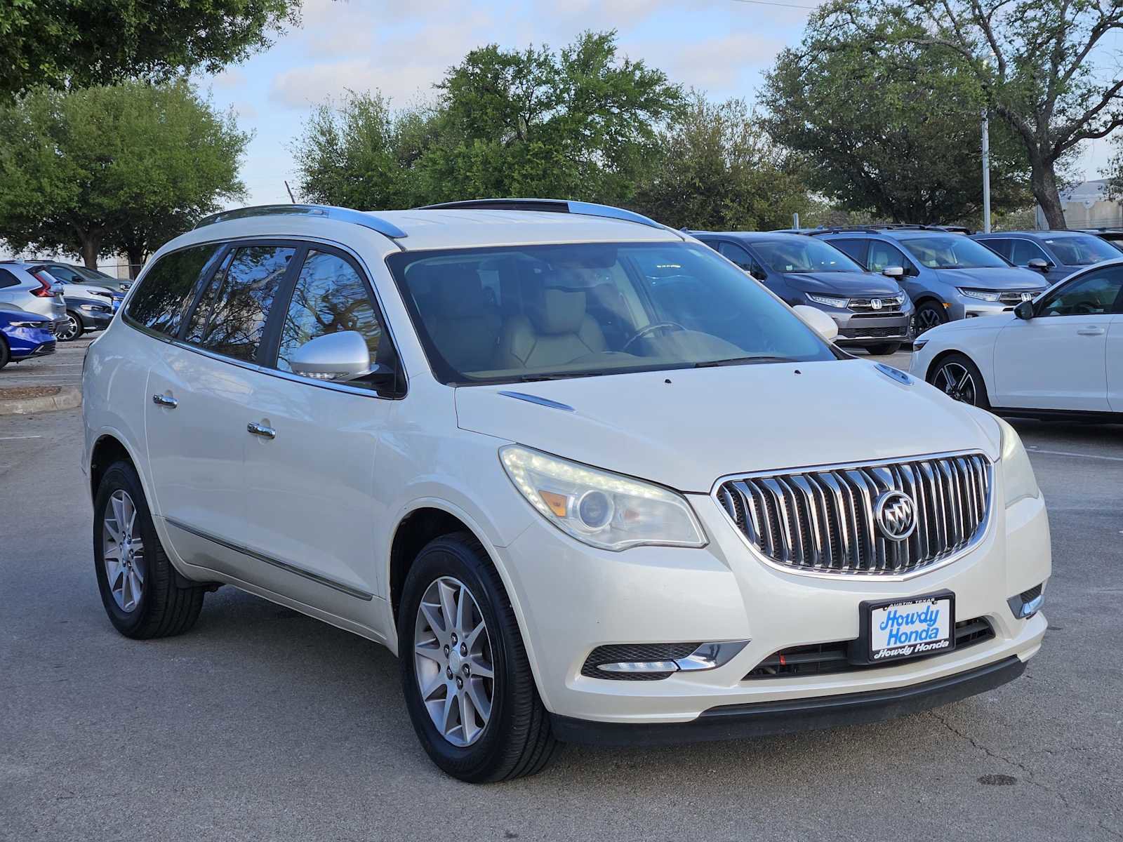 Used 2015 Buick Enclave Leather image 3
