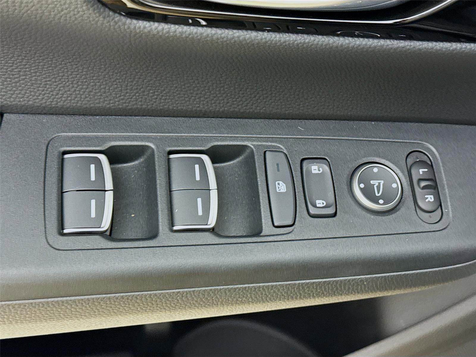 Used 2024 Honda CR-V Sport Touring image 22