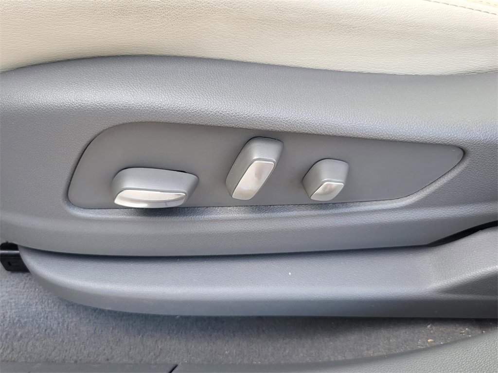 Used 2021 Cadillac XT5 Premium Luxury image 19