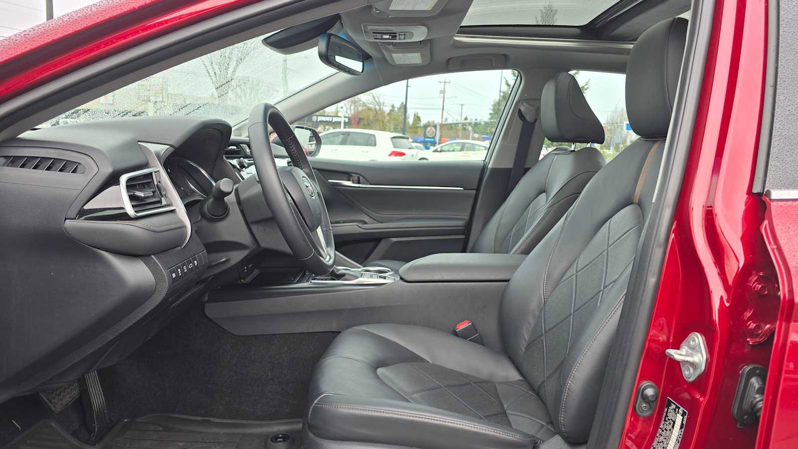 Certified 2018 Toyota Camry XLE image 24