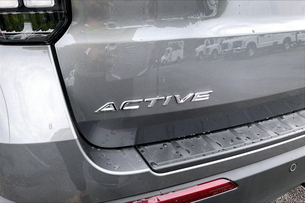 New 2026 Ford Explorer Active RWD image 8