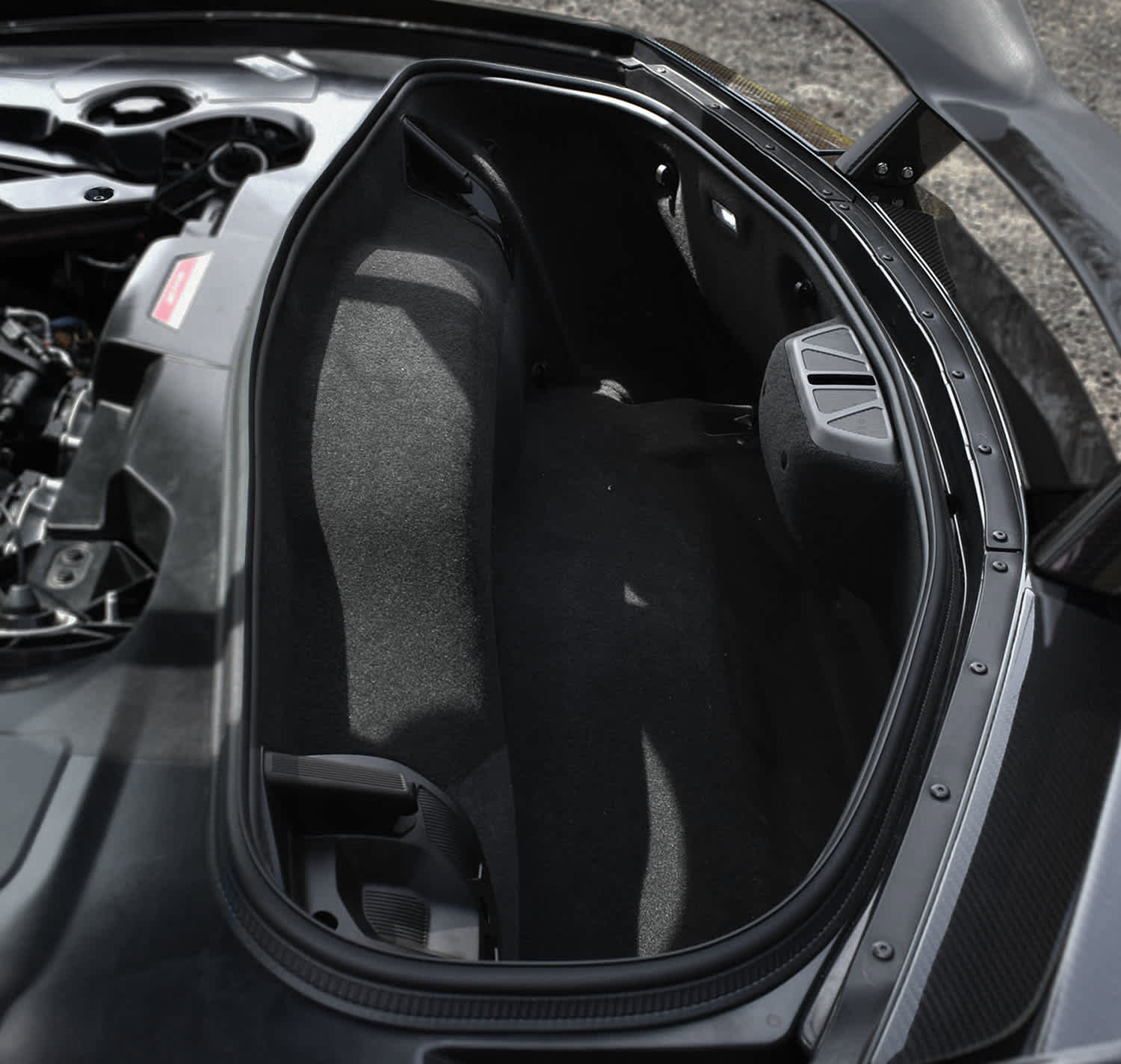 Used 2025 Chevrolet Corvette Z06 RWD image 15
