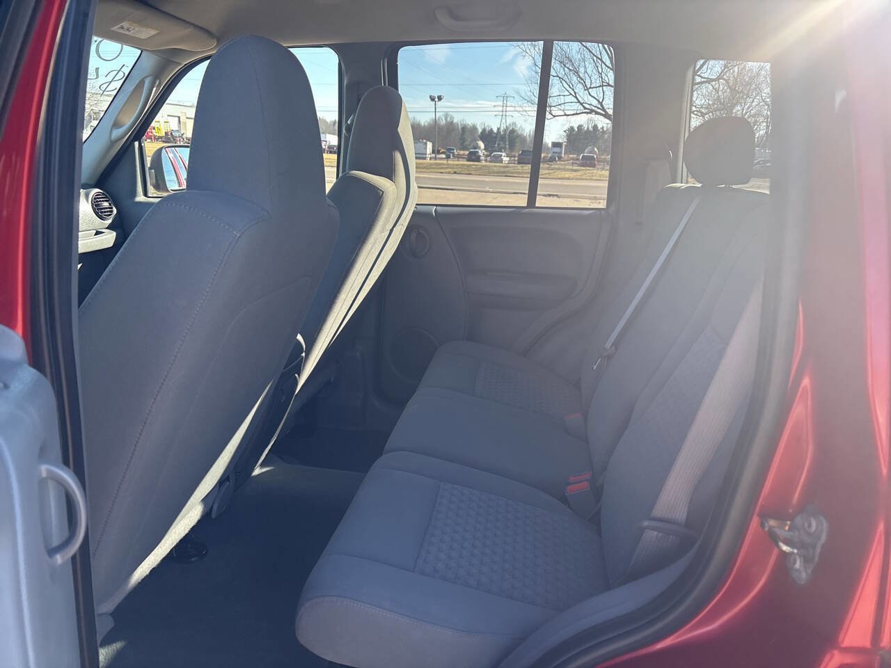 Used 2006 Jeep Liberty Sport AWD/4WD image 14