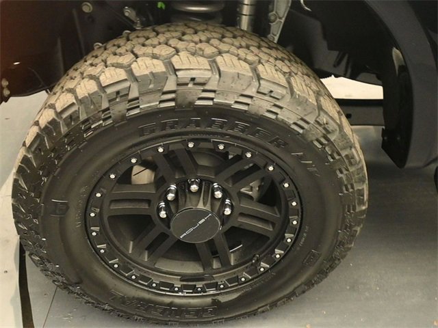 New 2026 Ford F250 Lariat w/ Black Appearance Package image 15