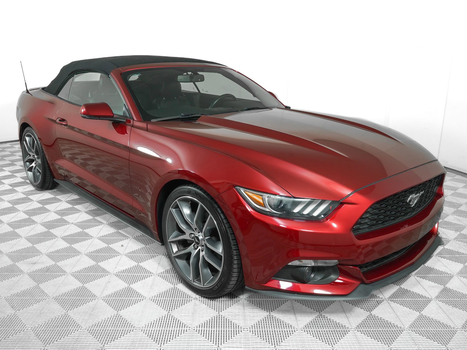 Used 2016 Ford Mustang Premium w/ Equipment Group 201A image 3