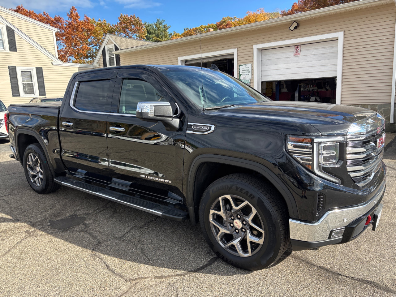 Used 2022 GMC Sierra 1500 SLT w/ SLT Premium Plus Package image 7