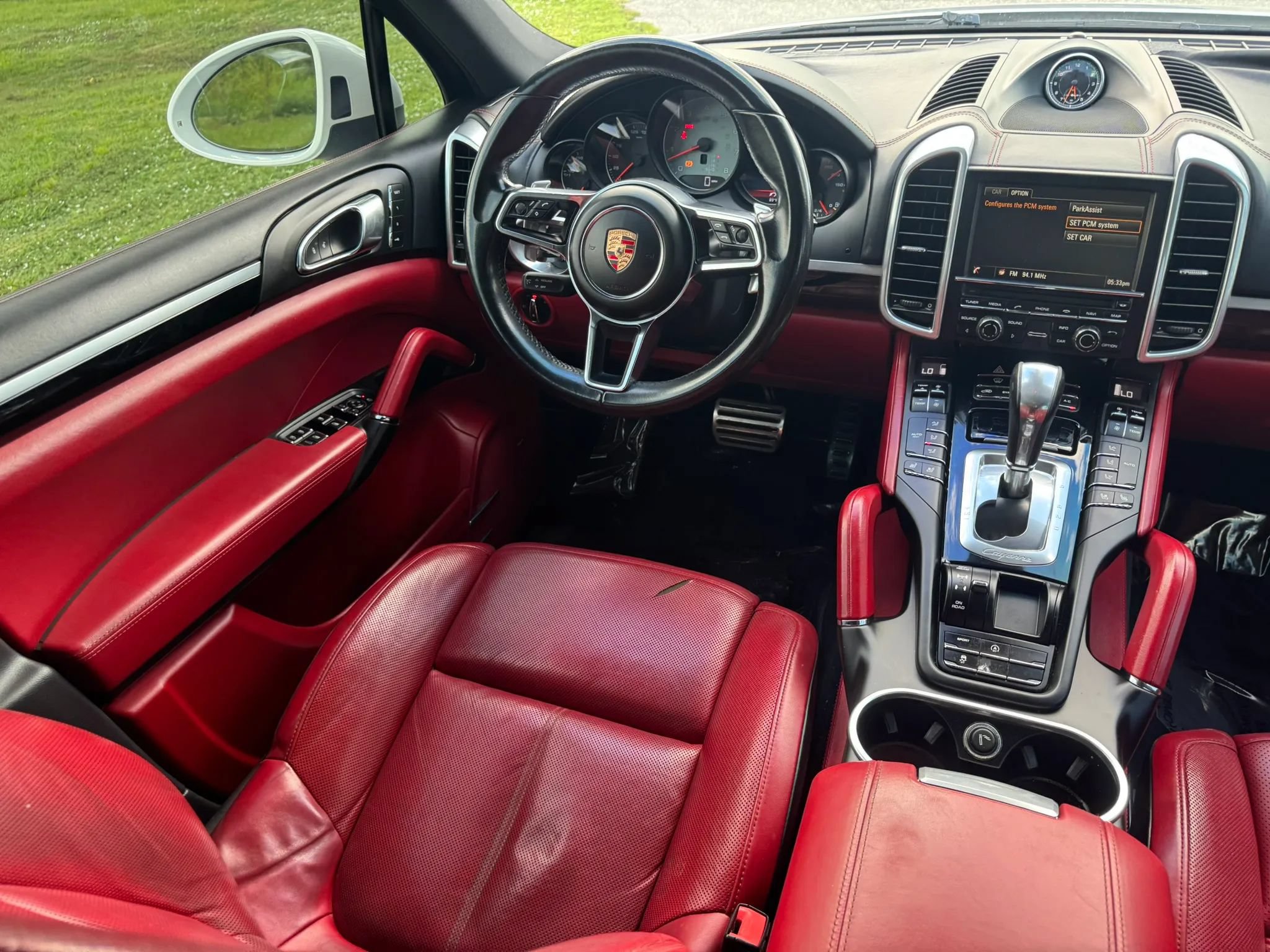 Used 2015 Porsche Cayenne S AWD/4WD image 22