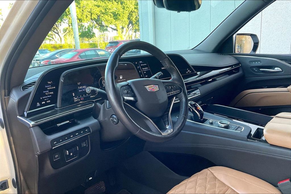 Used 2022 Cadillac Escalade Premium Luxury w/ Touring Package image 4