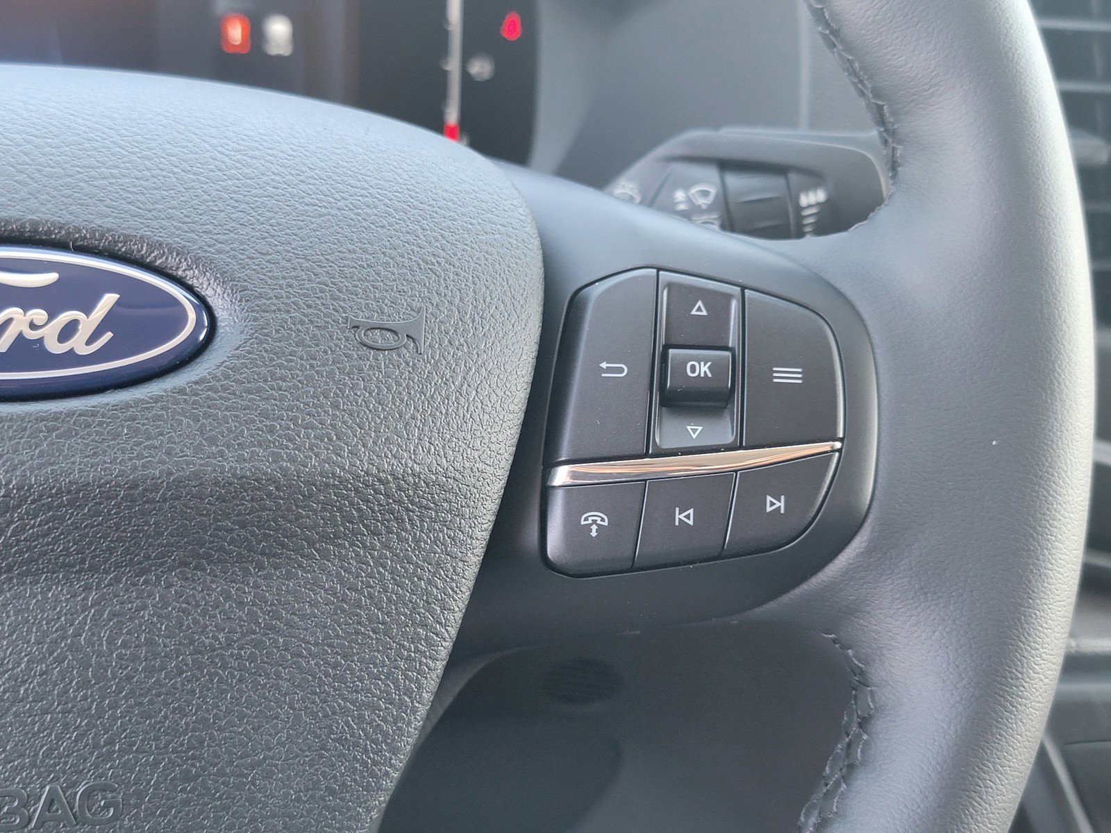 New 2026 Ford Transit 250 148 Medium Roof w/ Load Area Protection Package image 26