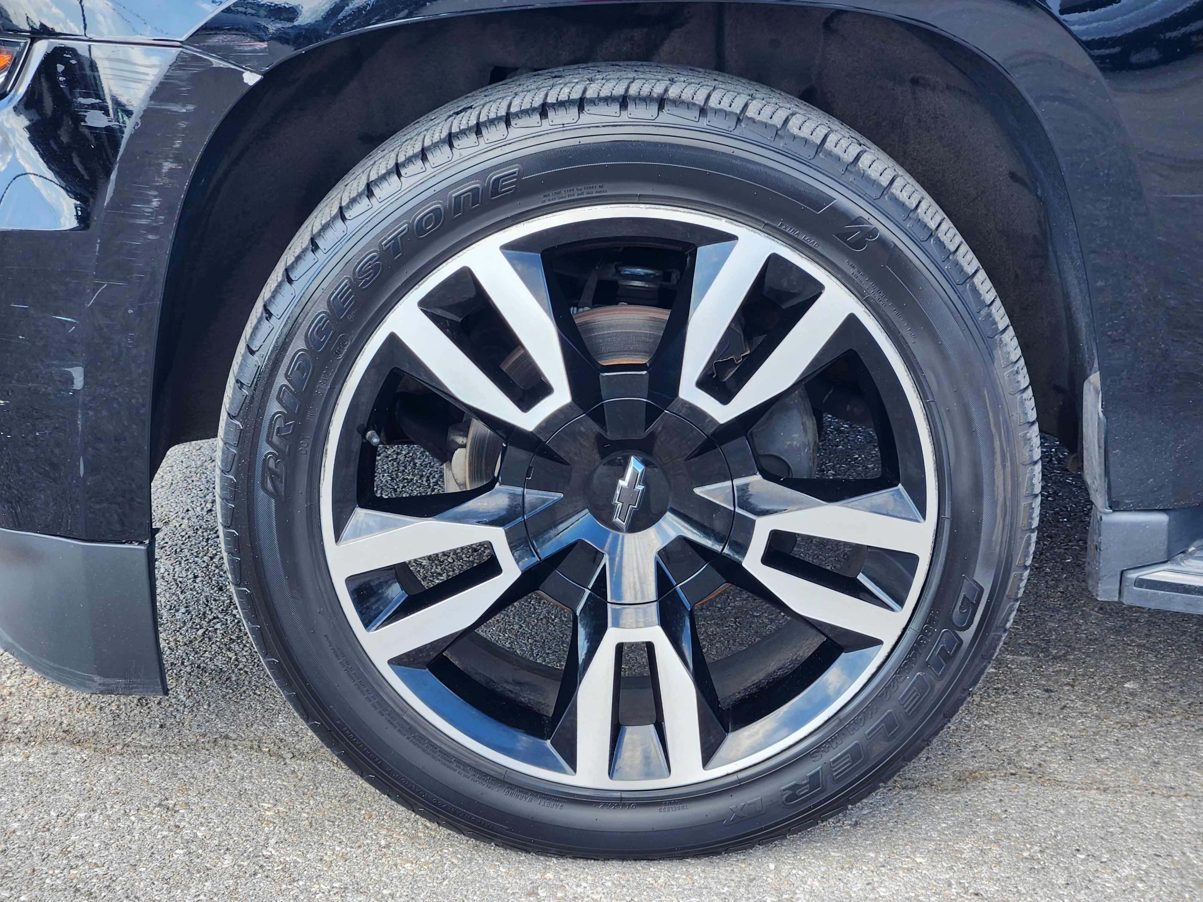 Used 2019 Chevrolet Suburban Premier AWD/4WD image 10