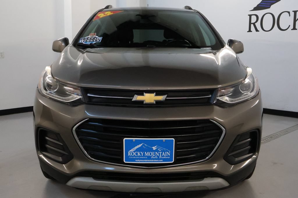 Used 2022 Chevrolet Trax LT w/ Driver Confidence Package AWD/4WD image 2