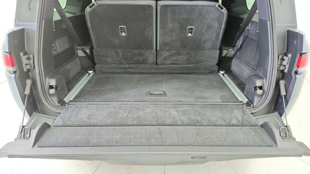 Used 2025 Rivian R1S Adventure image 14