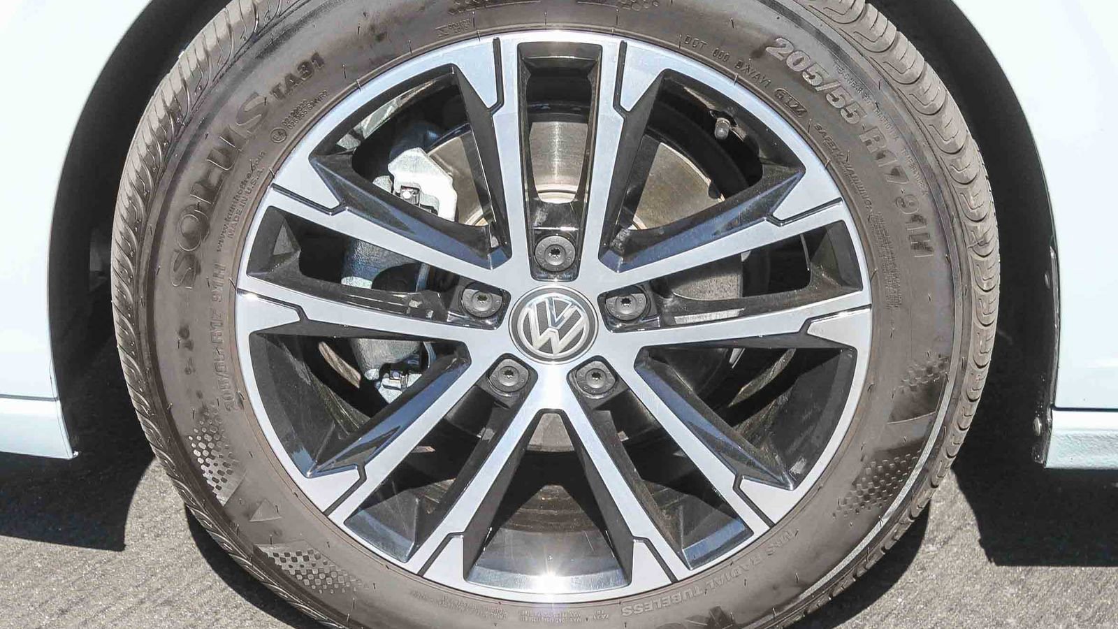 Used 2025 Volkswagen Jetta Sport image 12