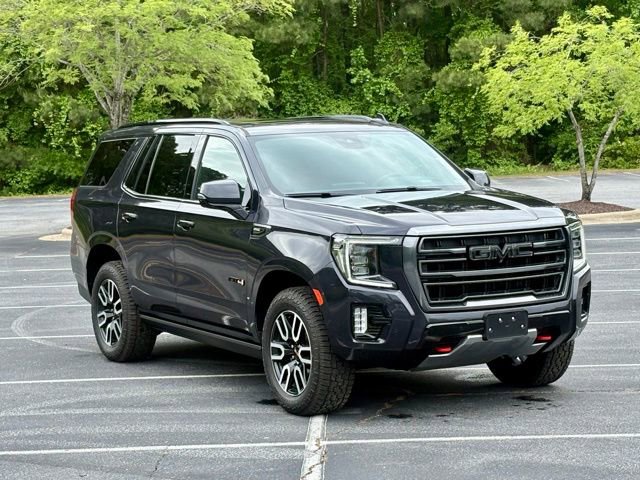 Used 2023 GMC Yukon AT4 w/ Technology Package AWD/4WD image 11