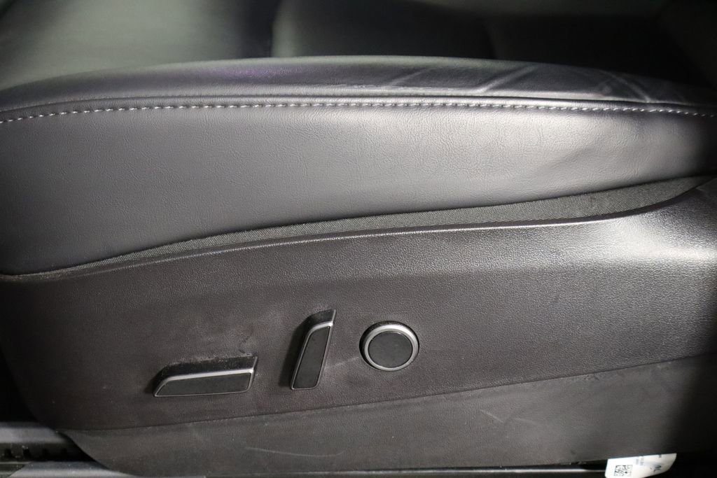 Used 2023 Tesla Model Y Performance image 21