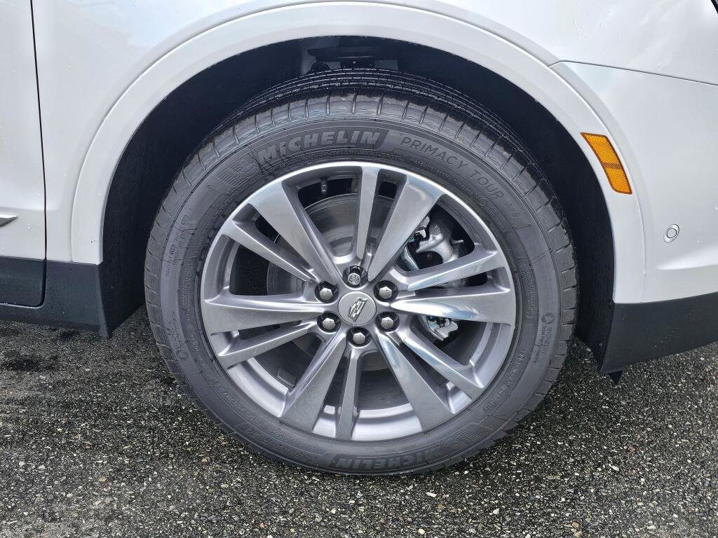 New 2026 Cadillac XT5 Premium Luxury w/ LPO, Floor Liner Package AWD/4WD image 14