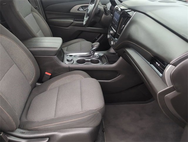 Used 2021 Chevrolet Traverse LT image 26