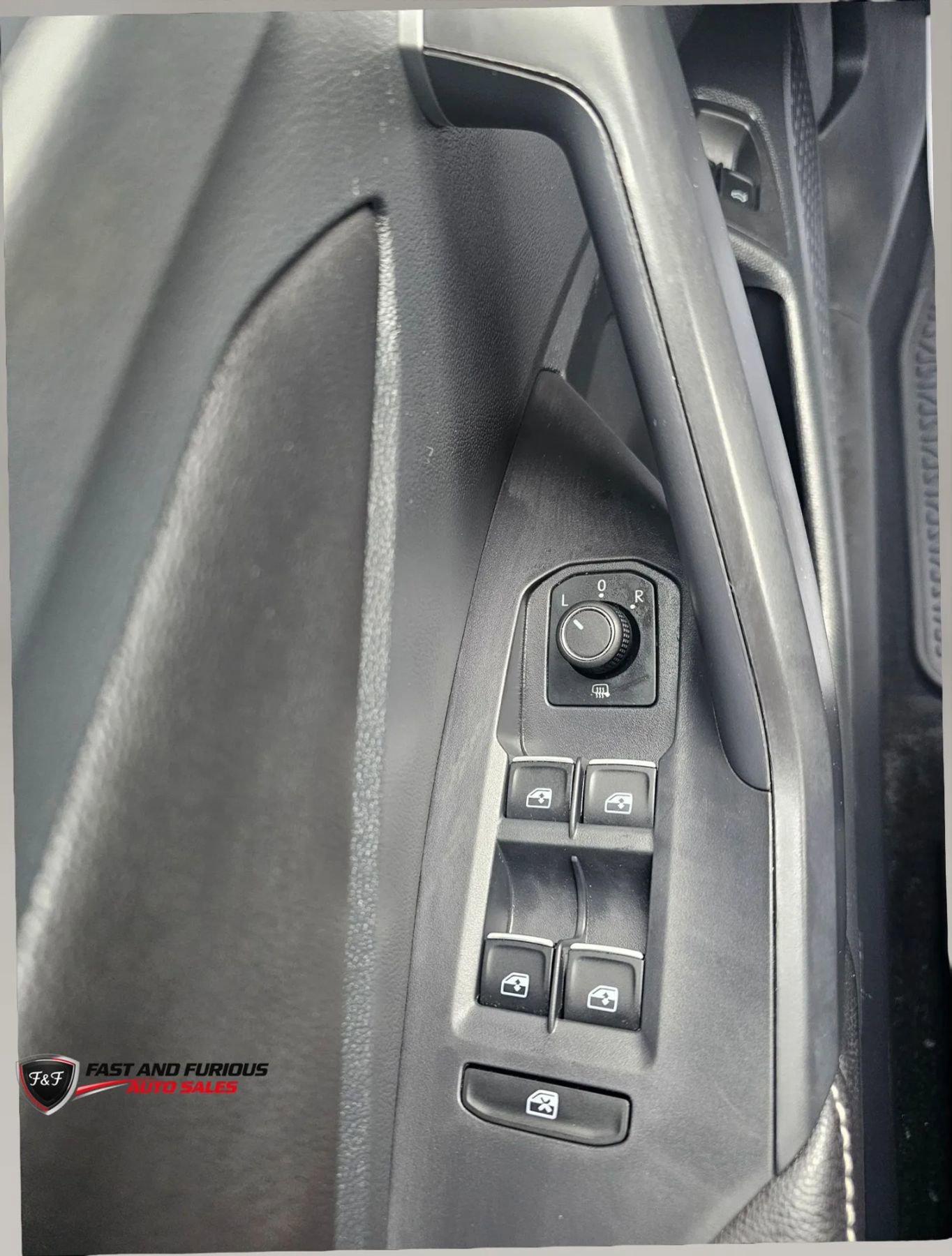 Used 2023 Volkswagen Jetta SE FWD image 18